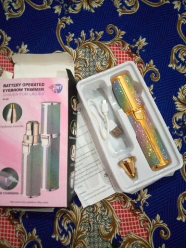 Rechargeable 2 in 1 Eyebrow Trimmer Blawless photo review